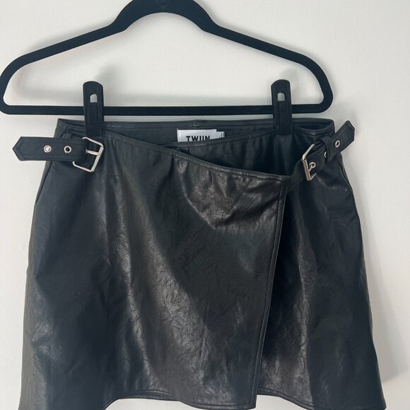 Wrap pleather skirt - Picture 1 of 3